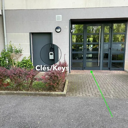 Neudorf + Garage Apartment