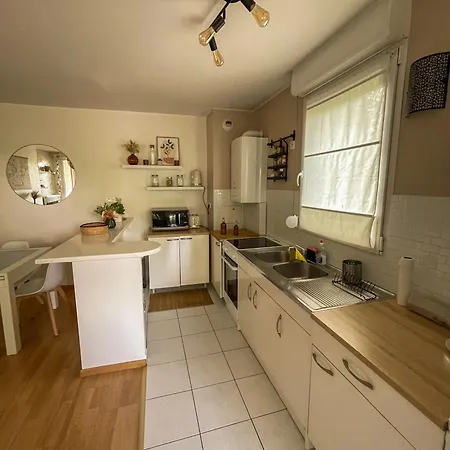 Neudorf + Garage Apartament